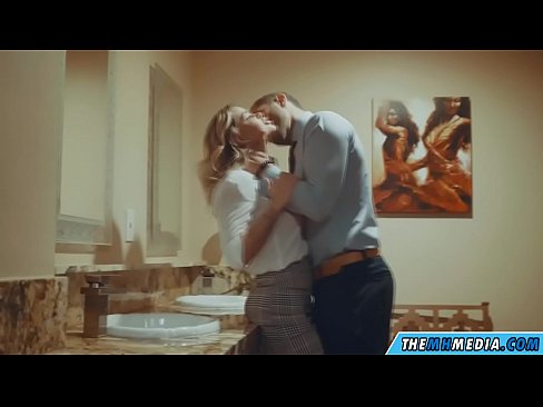 ❤️ Cando unha loura tetona seduce nun baño público Putas en % gl.cbddeluxe.top % ❌️❤